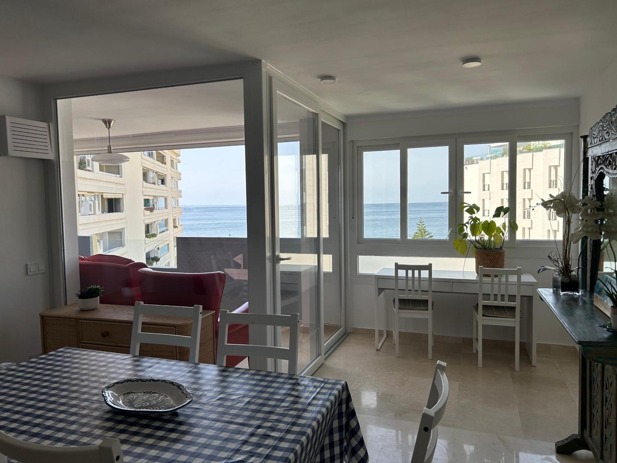 Marbella Centre Beachfront & Pool Buitenkant foto